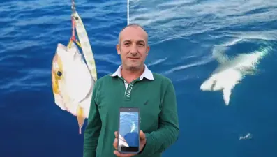 Hatay'da oltasına köpek balığı takıldı! 1 saat mücadele etti, o anları anlattı