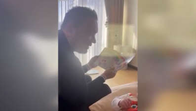 Bebeğine uyuşturucuyu masal gibi anlattı