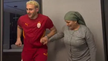 Barış Alper Yılmaz ve annesinden horon şov