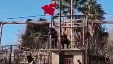 Bayrak indirme provokasyonuna tepkiler çığ gibi. "Hain saldırı karşılık bulacaktır"