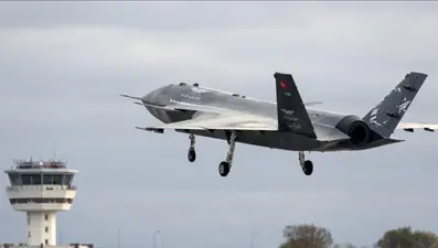 Bayraktar KIZILELMA "hava-hava" ile bir ilke imza attı