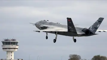 Bayraktar KIZILELMA "hava-hava" ile bir ilke imza attı