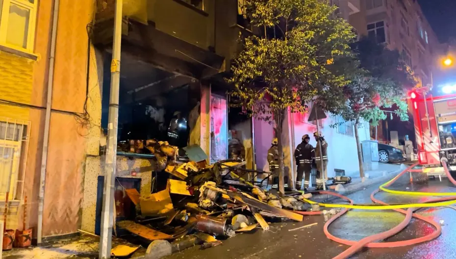 Bağcılar'da iş yerinde çıkan yangında bir can kaybı