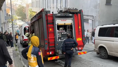 Bağcılar'da 7 katlı binada yangın
