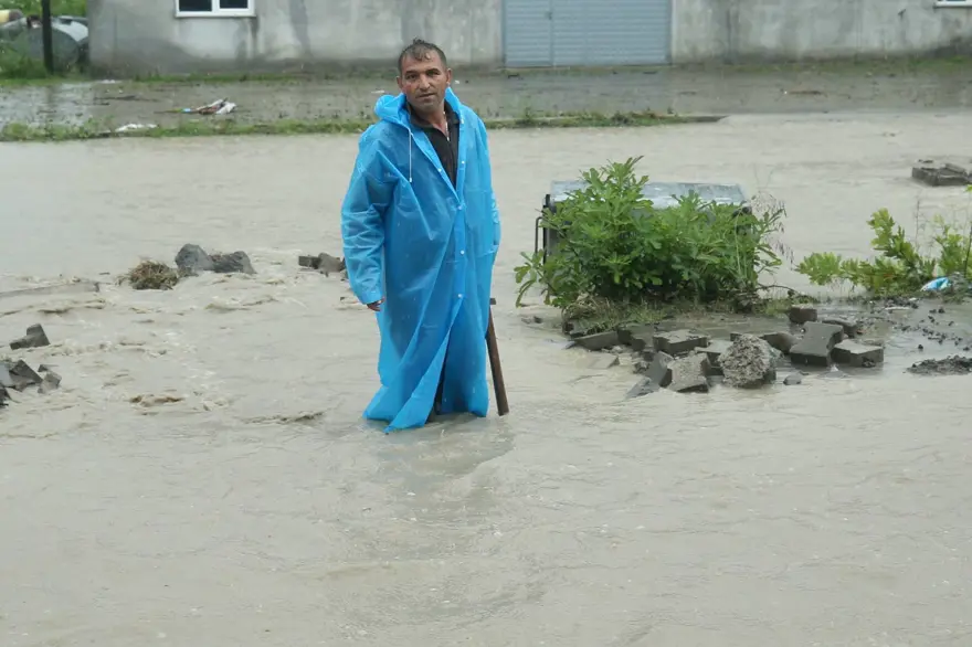 Batı Karadeniz'i yine sel vurdu 38
