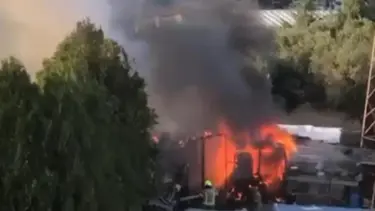 Ahır alev alev yandı, hayvanlar son anda kurtarıldı