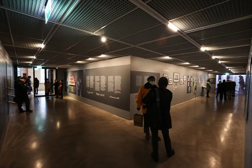 Kulis: Bir Tiyatro Belleği, Hagop Ayvaz sergisi açıldı 9