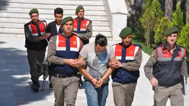 İzinsiz kazı yapanları seçmen kağıdı ele verdi