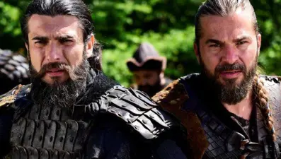 Diriliş Ertuğrul oyuncuları Malazgirt kutlamalarında