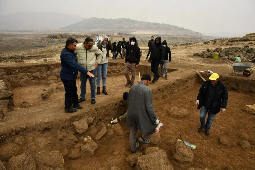 Gaziantep Taşlıgeçit Höyüğü kazılarında Roma dönemine ait yapıya ulaşıldı 1 Gaziantep Taşlıgeçit Höyüğü kazılarında Roma dönemine ait yapıya ulaşıldı 1