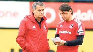 Tamer Tuna Beşiktaş'tan ayrılıyor Tamer Tuna Beşiktaş'tan ayrılıyor