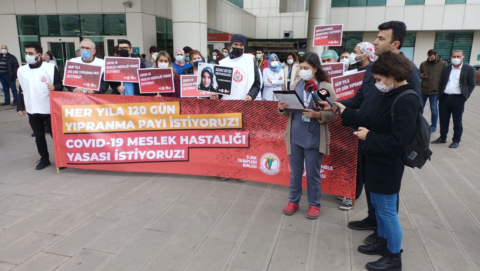 Sağlık çalışanlarından 'Covid-19 meslek hastalığı olsun' talebi