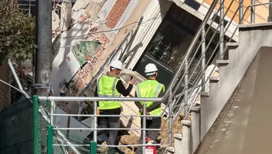 Gebze'de çöken binanın enkazında bilirkişi heyetinin incelemeleri sürüyor: Sismik ölçüm yapıldı