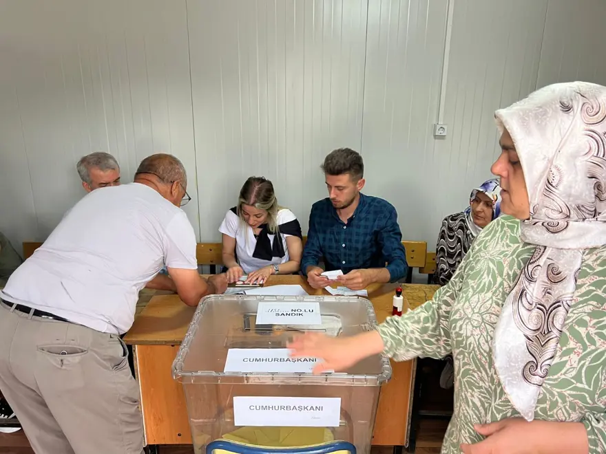 Deprem bölgesinde seçimin ikinci turu 7