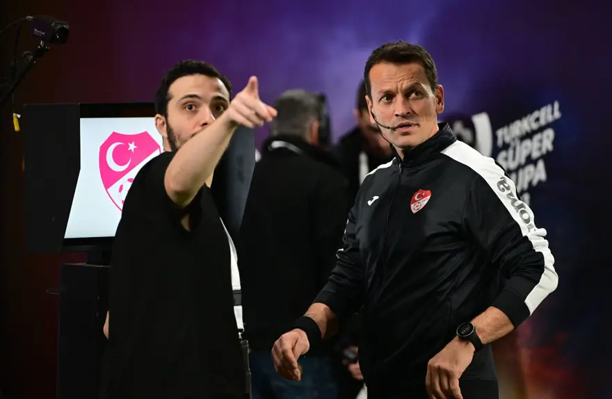 TAKIMLAR, HAKEMLER VE TARAFTARLAR RİYAD'A GİTTİ 2