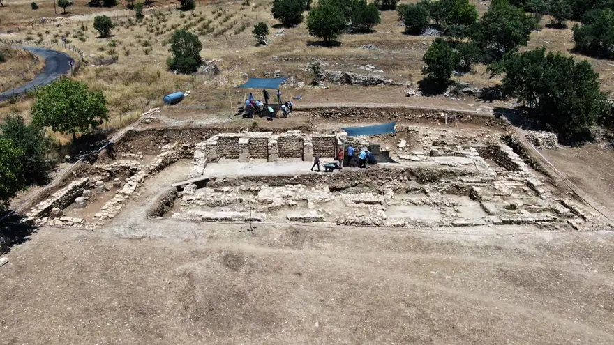 Bin 500 yıllık kilise kalıntısında bulundu! "Amfora" ve "Deniz Yıldızı" 5