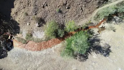 Haftanın iki günü kırmızı akan su için inandıkları rivayet dikkat çekiyor