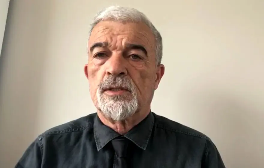 Salda Gölü'nde tepki çeken görüntü: Etrafına asfalt döküldü 5 Salda Gölü'nde tepki çeken görüntü: Etrafına asfalt döküldü 5