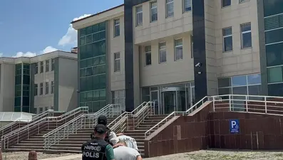 Aracın içinde kilolarca uyuşturucu çıktı