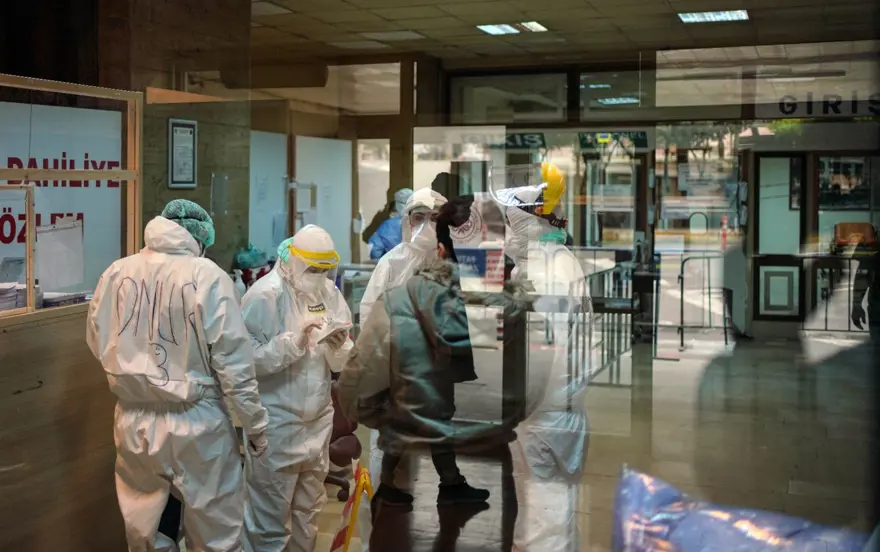 İstanbul'daki corona virüs savaşı böyle görüntülendi 26