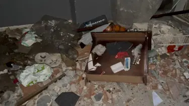 Bebeği metruk binada bıraktılar! Anne ve baba tutuklandı