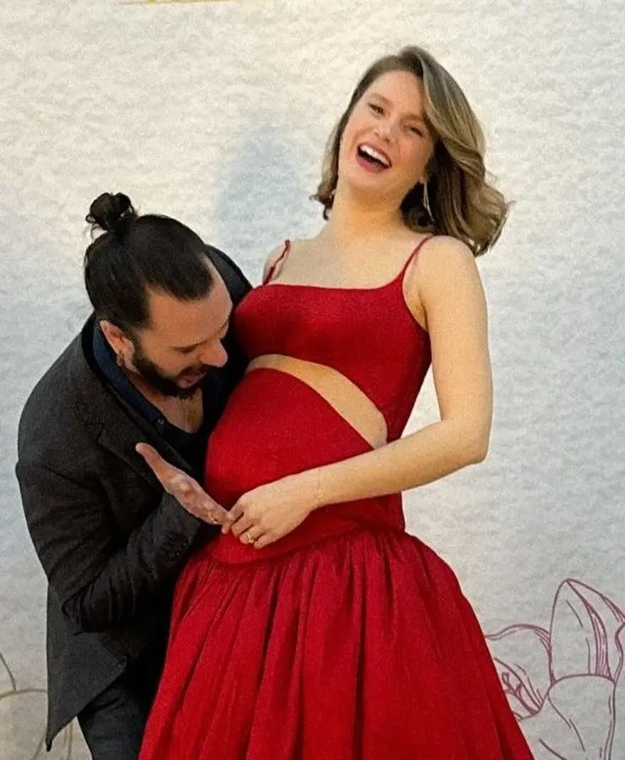 Burcu Biricik'ten hamilelik pozları 2