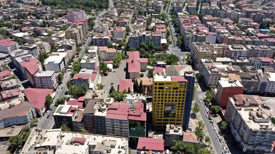 "Dünyanın en saçma binasının" yıkılacağı tarih belli oldu 5