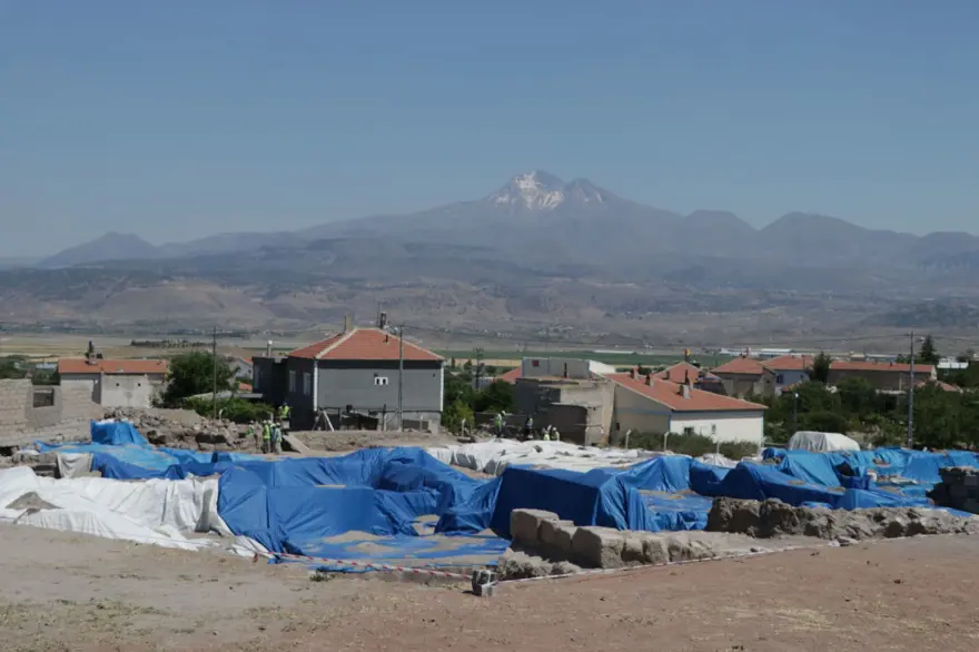 İç Anadolu'nun en büyük mozaik kazı çalışmasında, yeni mozaiklere rastlandı 1