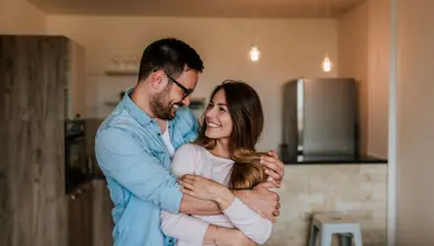 Aşk mı, alışkanlık mı? Uzun süreli ilişkilerde sessiz soru