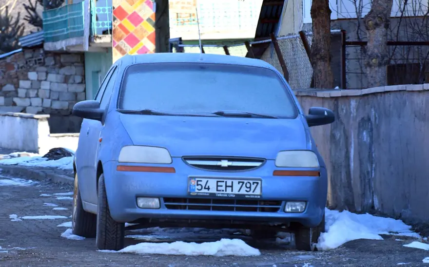 Kars’ta dondurucu soğuk: Hava sıcaklığı -12’ye düştü 9