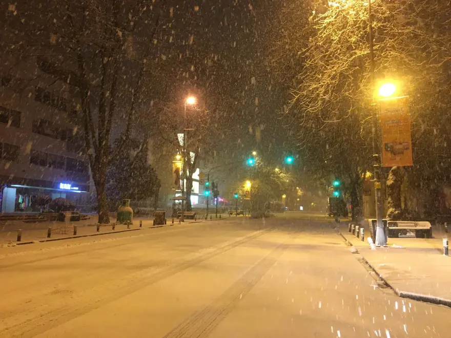 Bağdat Caddesi beyaza büründü 1