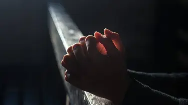 15 yaşındaki çocuk hastane tuvaletinde doğum yaptı