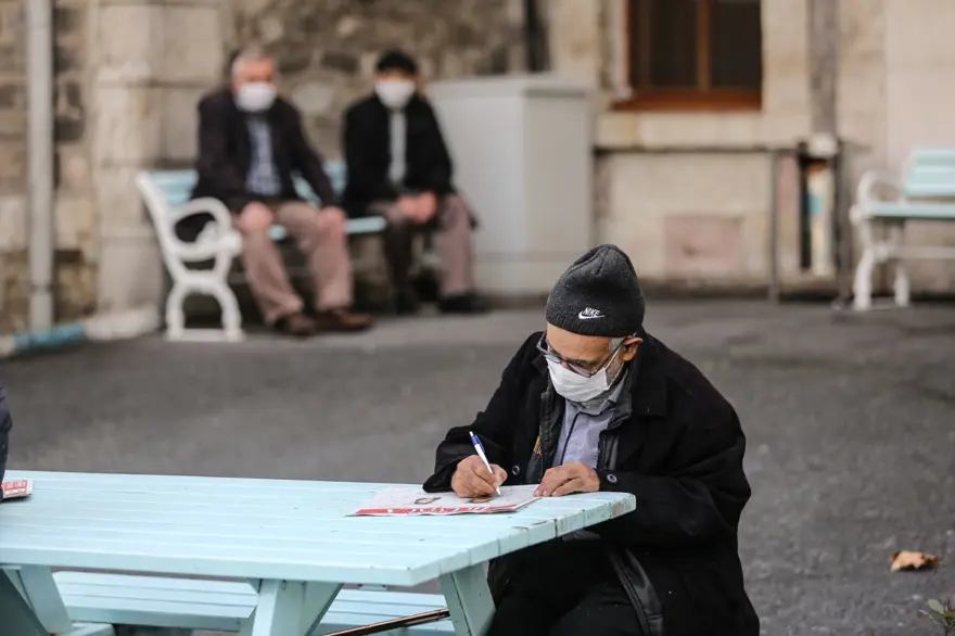 "GAZETE VE KİTAP OKUMA İÇİN TEDARİK SAĞLIYORUZ" 13 "GAZETE VE KİTAP OKUMA İÇİN TEDARİK SAĞLIYORUZ" 13