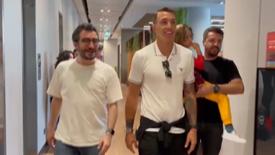 Bir dönemin sonu: Muslera, ailesiyle birlikte Türkiye'de ayrıldı