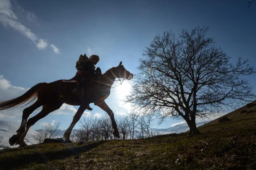 kırgız türkleri, ulupamir köyü, van ulupamir, erciş ulupamir, han otağı 16
