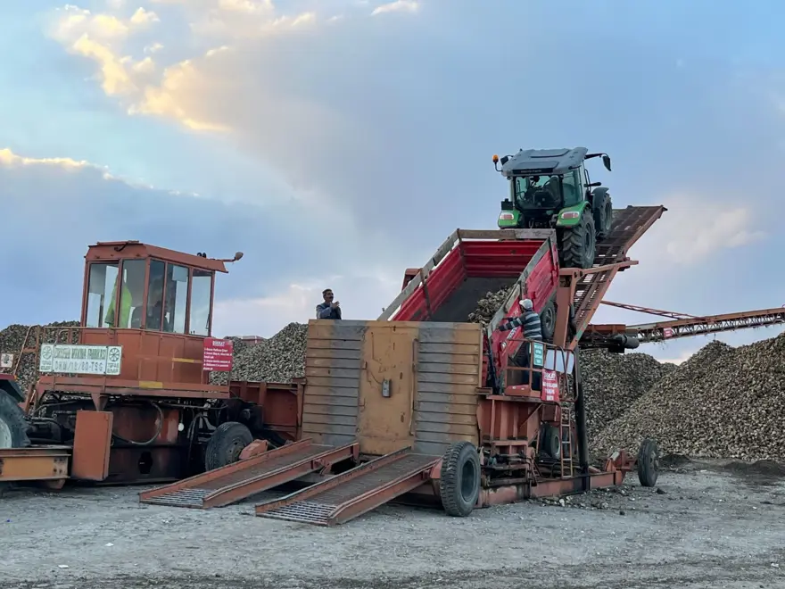 "GECE GÜNDÜZ TARLADALAR" 2