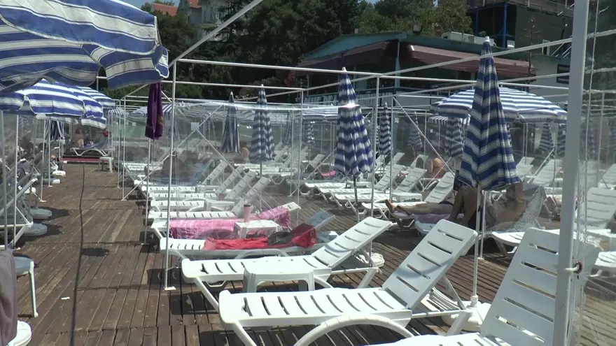 Sosyal mesafeli plaj 5 Sosyal mesafeli plaj 5