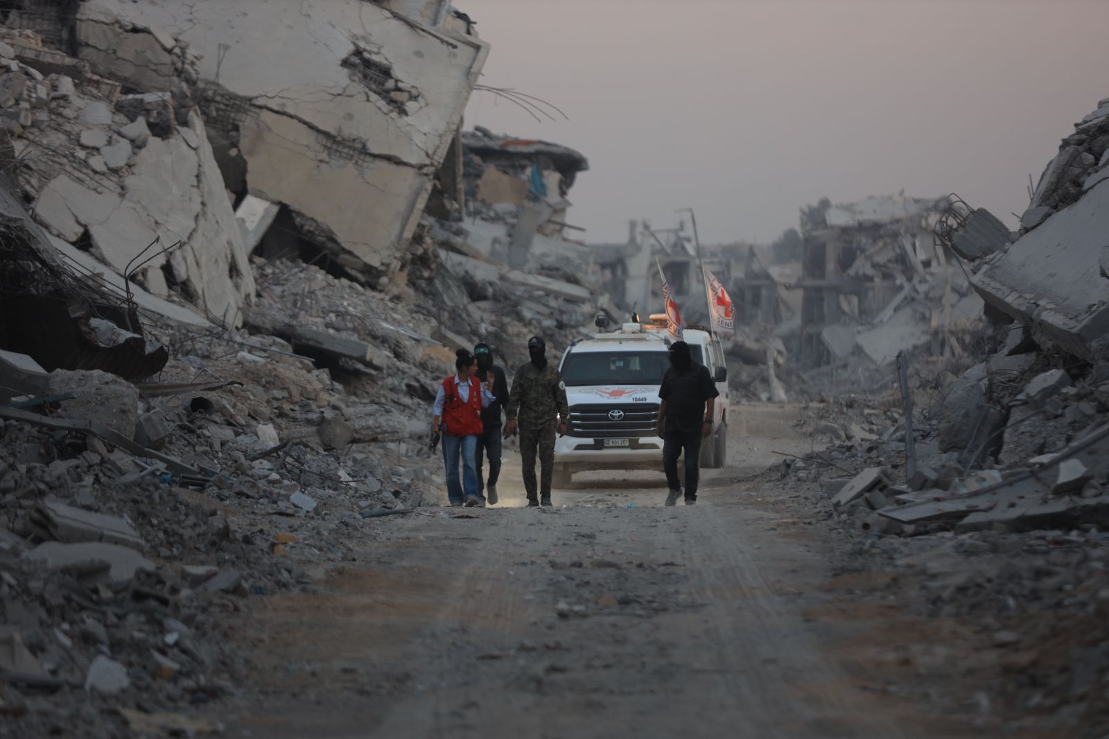 Hamas 3 esirin daha cenazesini teslim etti