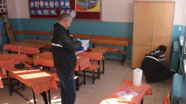 Sınıfta üzerine dolap devrilen 2'nci sınıf öğrencisi ağır yaralandı