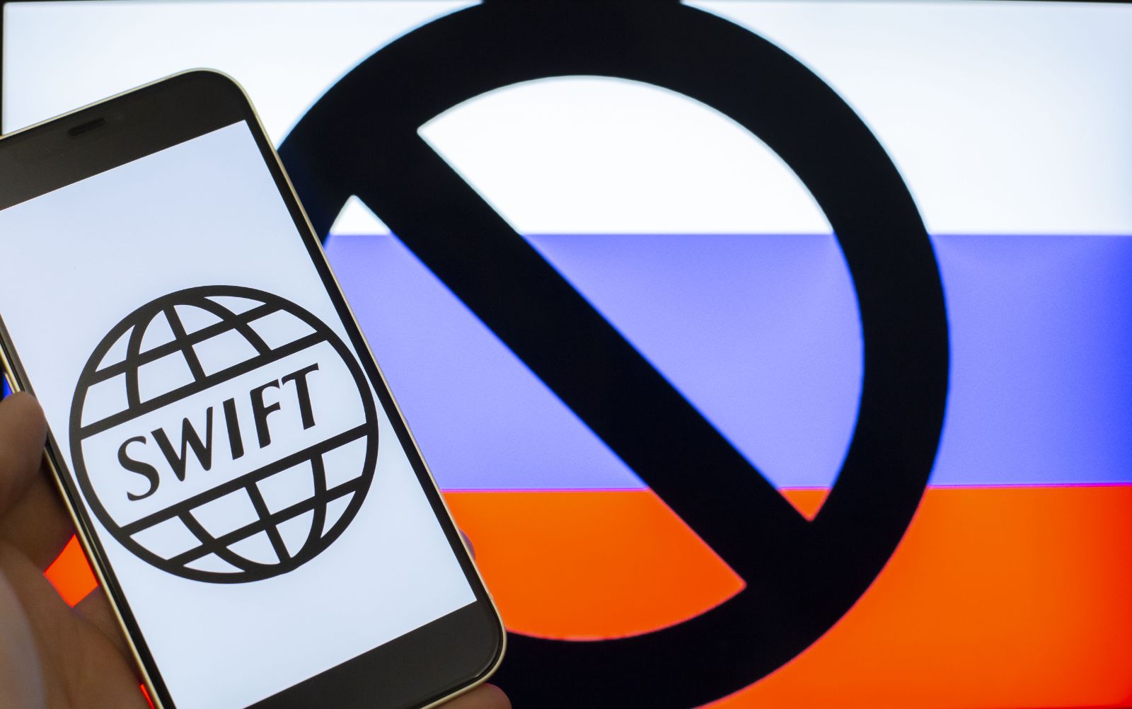 AB, 7 Rus bankasını SWIFT'ten çıkarıyor