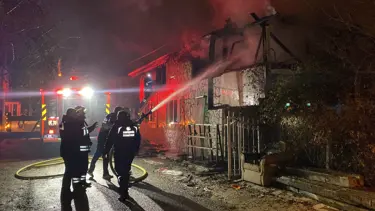 Sigortadan çıkan yangın müstakil evi küle çevirdi