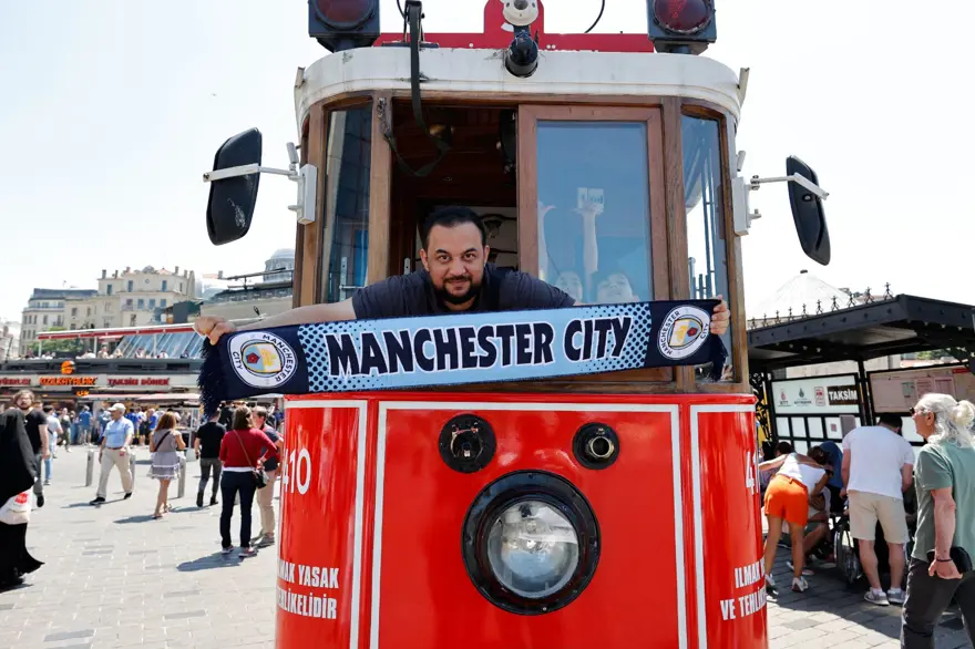 Inter ve Manchester City taraftarları İstanbul'un tarihi ve turistik mekanlarını gezdi 
