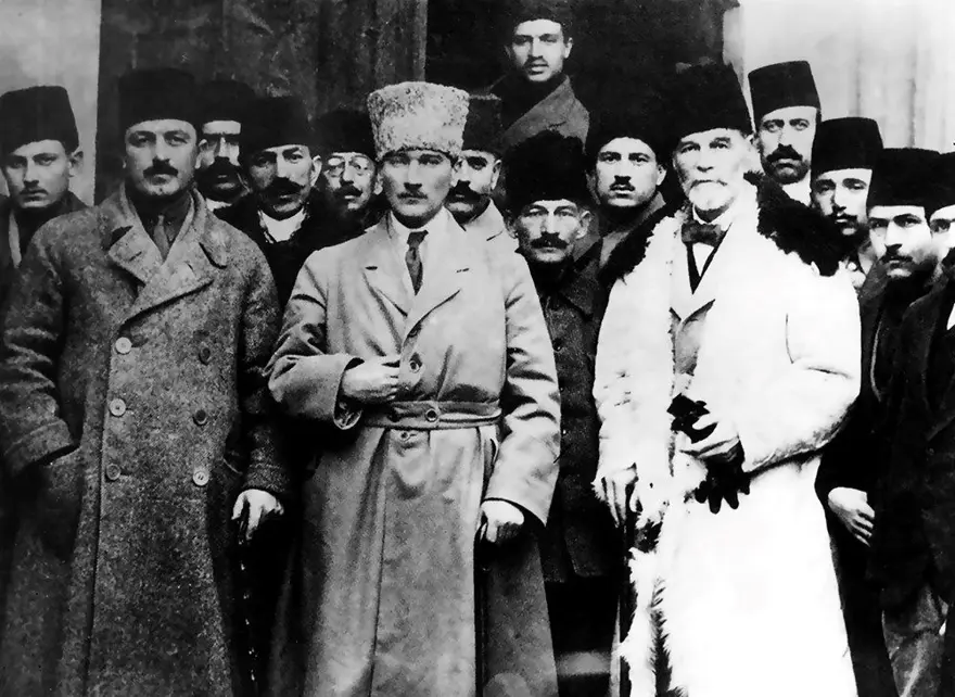 Cumhuriyet 102 yaşında! Dijital restorasyonla yenilenmiş 100 Atatürk fotoğrafı 10