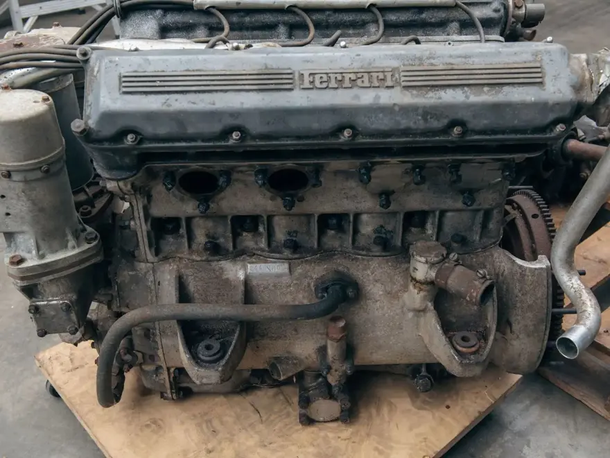 1954 model hurda Ferrari 2 milyon dolara satıldı 7