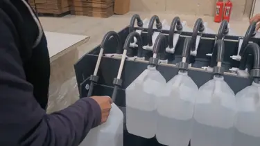 Kocaeli'de tonlarca sahte alkol ele geçirildi