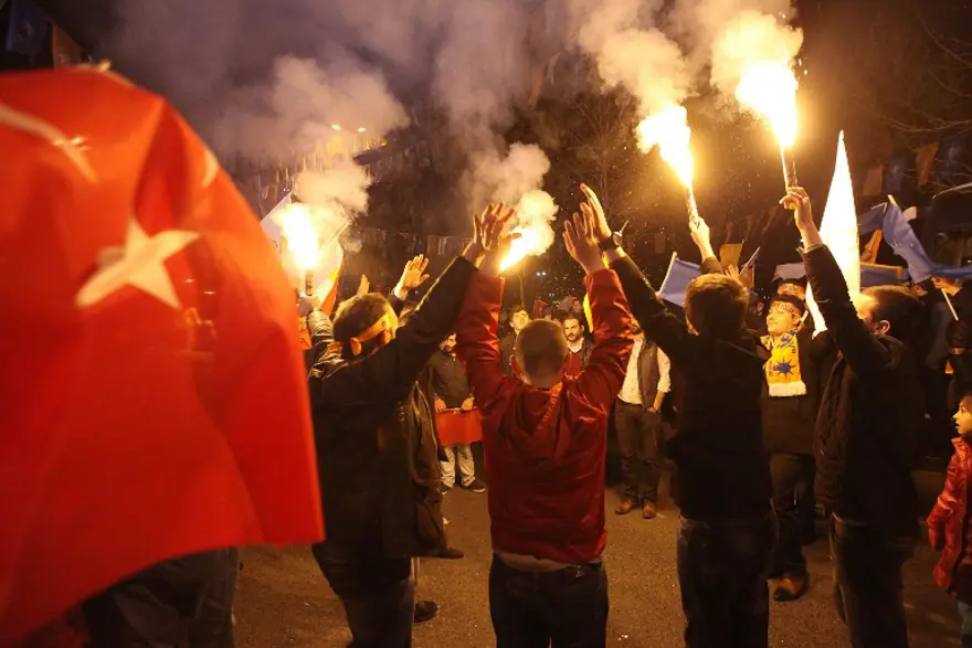 LIBERATION: SİYASİ GÜCÜNÜ TEYİT ETTİ 16