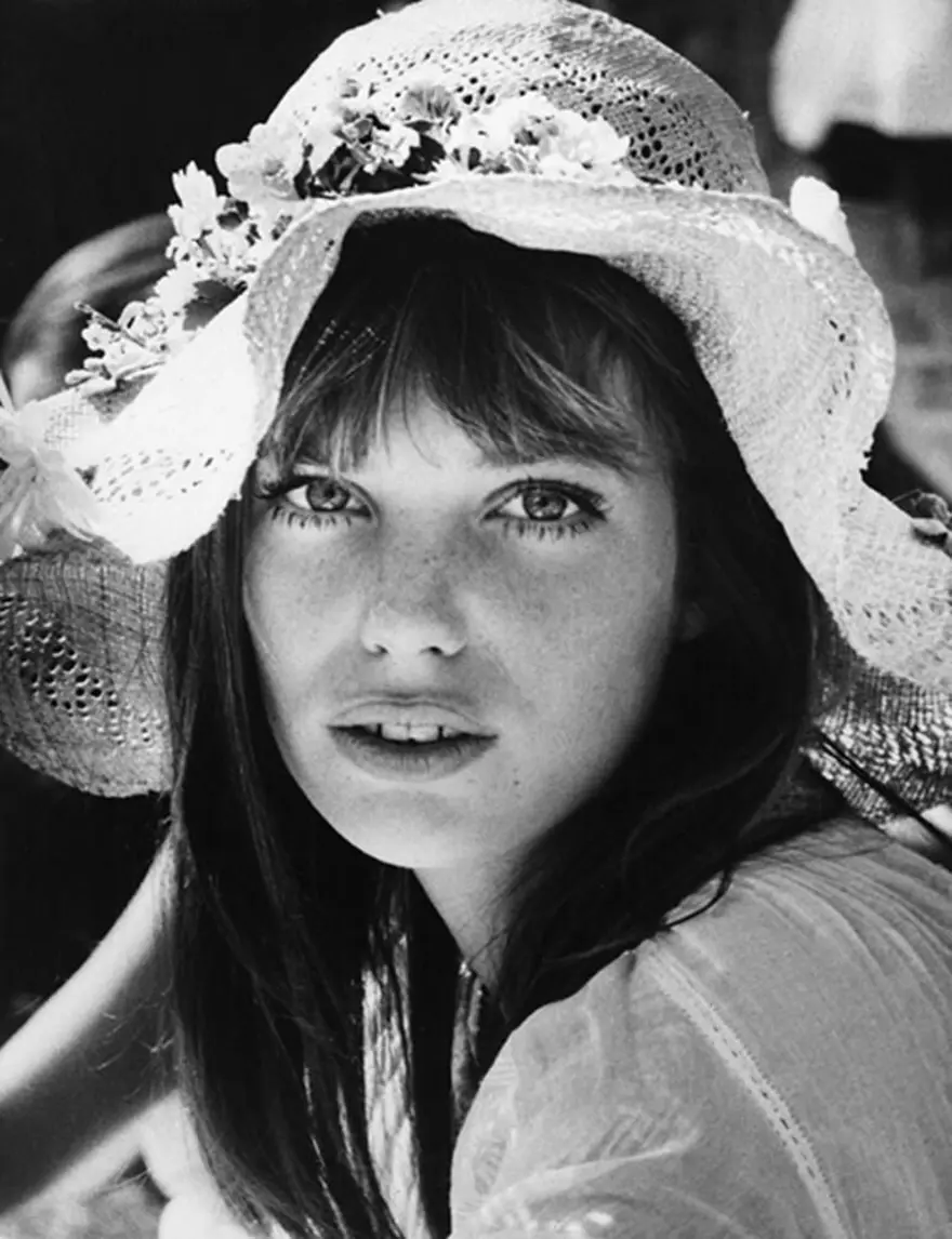 Dünyaca ünlü şarkıcı ve oyuncu Jane Birkin hayatını kaybetti 7