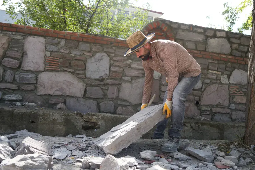 100 bin lira maaş ile çalıştıracak eleman bulamıyor 4