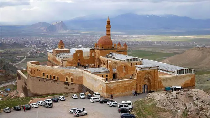 Anadolu'nun eşsiz mimari örneği: İshak Paşa Sarayı 5