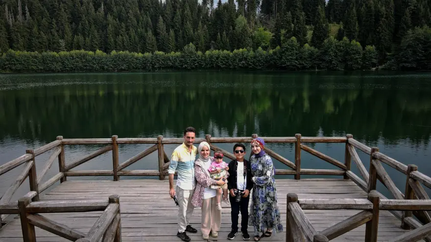 Doğanın kalbinde huzur: Karagöl ziyaretçilerini mest etti 1